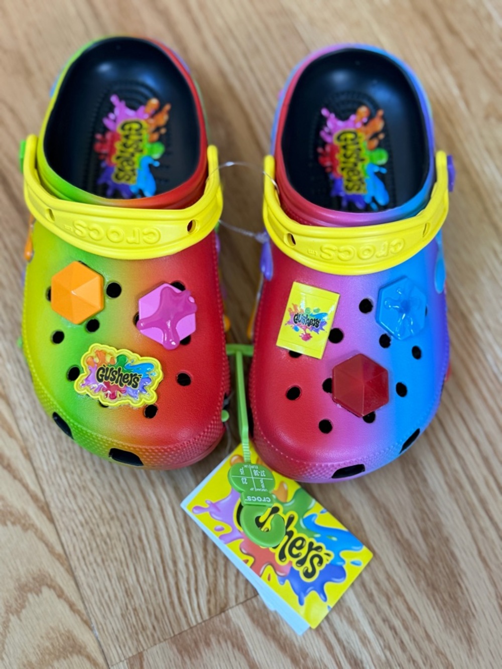 Crocs Gushers Tie Dye Clogs Kids Size J5 Rainbow Fruit Snack Jibbitz New